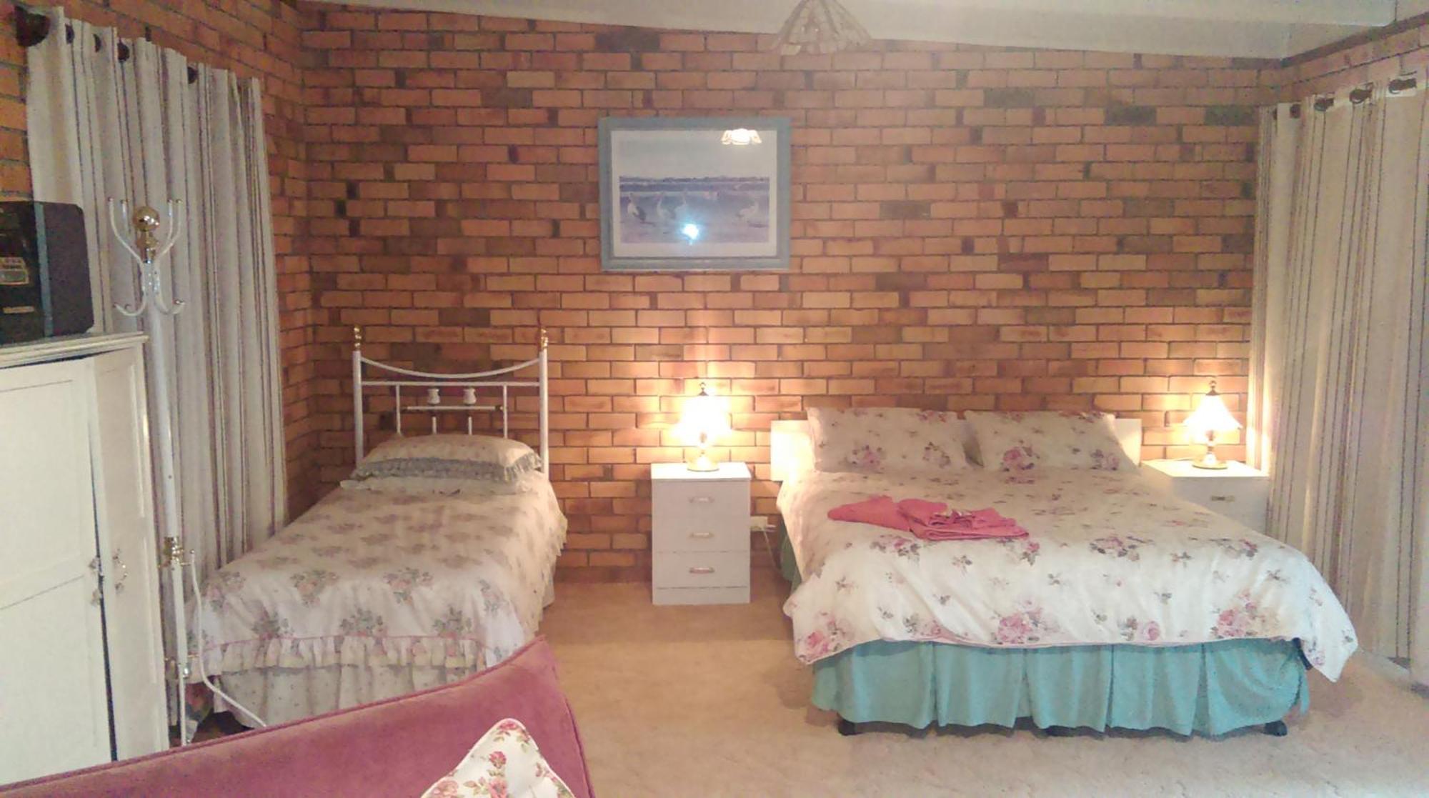 Pamelas Retreat Bridgetown Room photo
